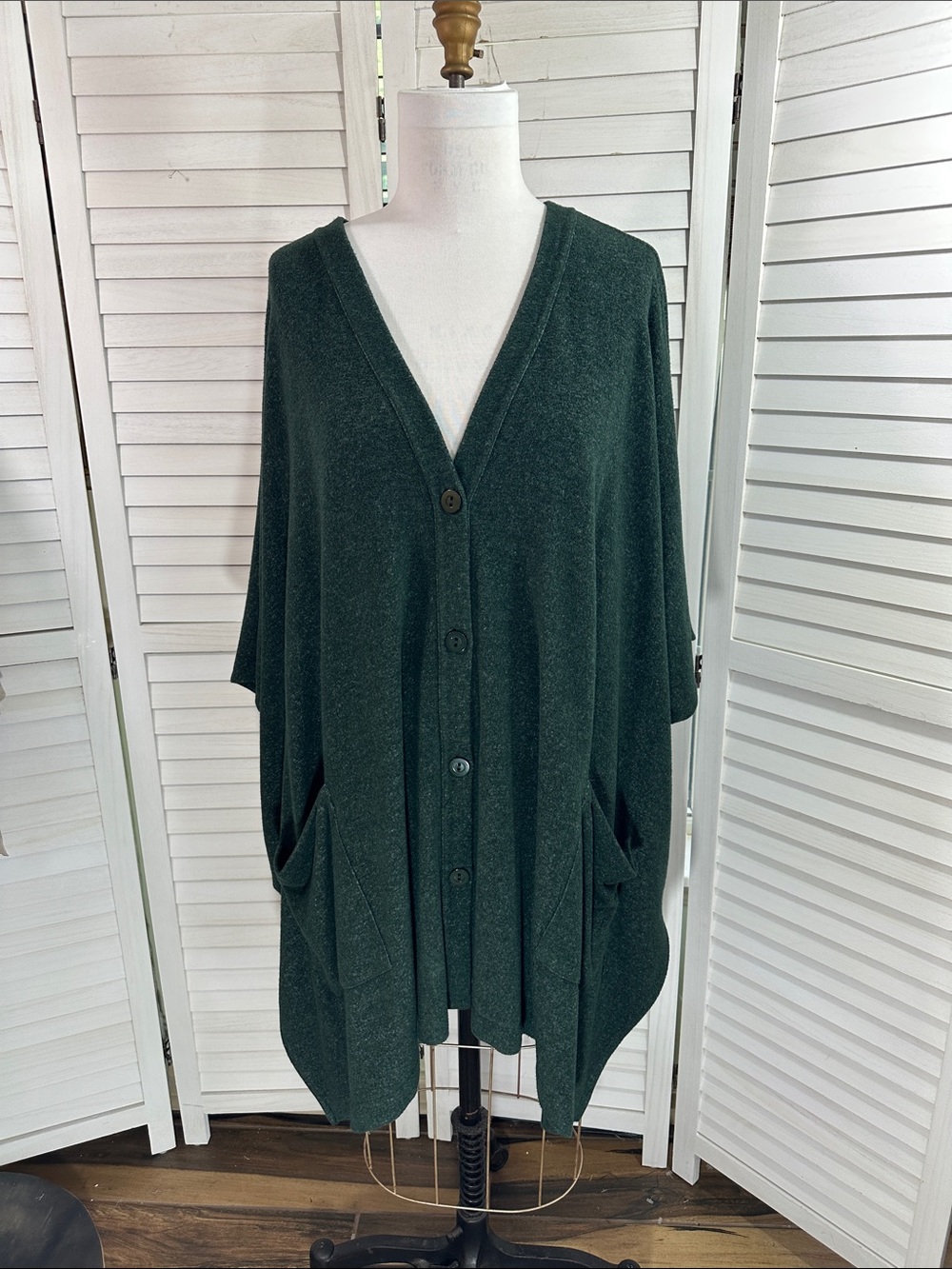 Susan Graver Lifestyle 3X Green Oversized Batwing Cardigan Button Front Pockets - Picture 2 of 13